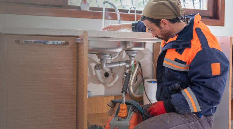 leaky faucet repair in Hawthorne, FL